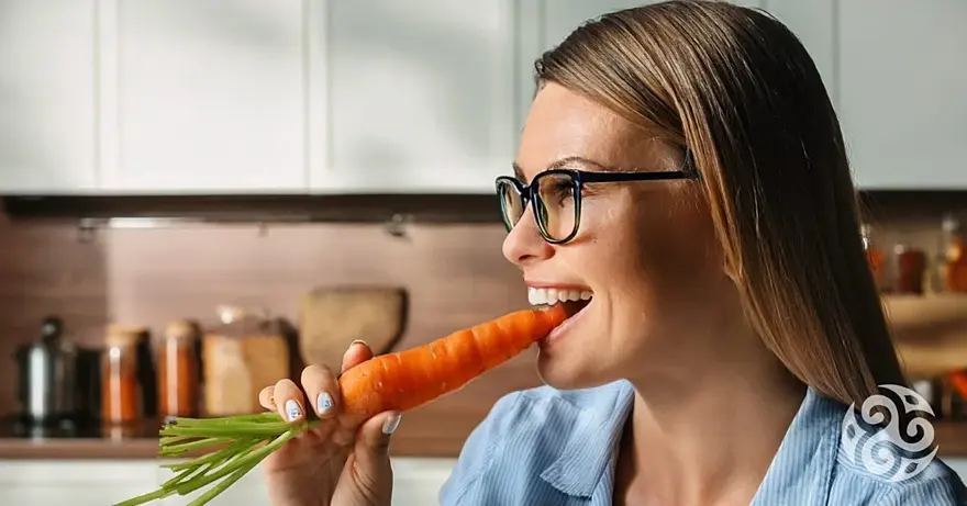 Co je to lutein? Přehled všech jeho účinků + i těch nežádoucích 